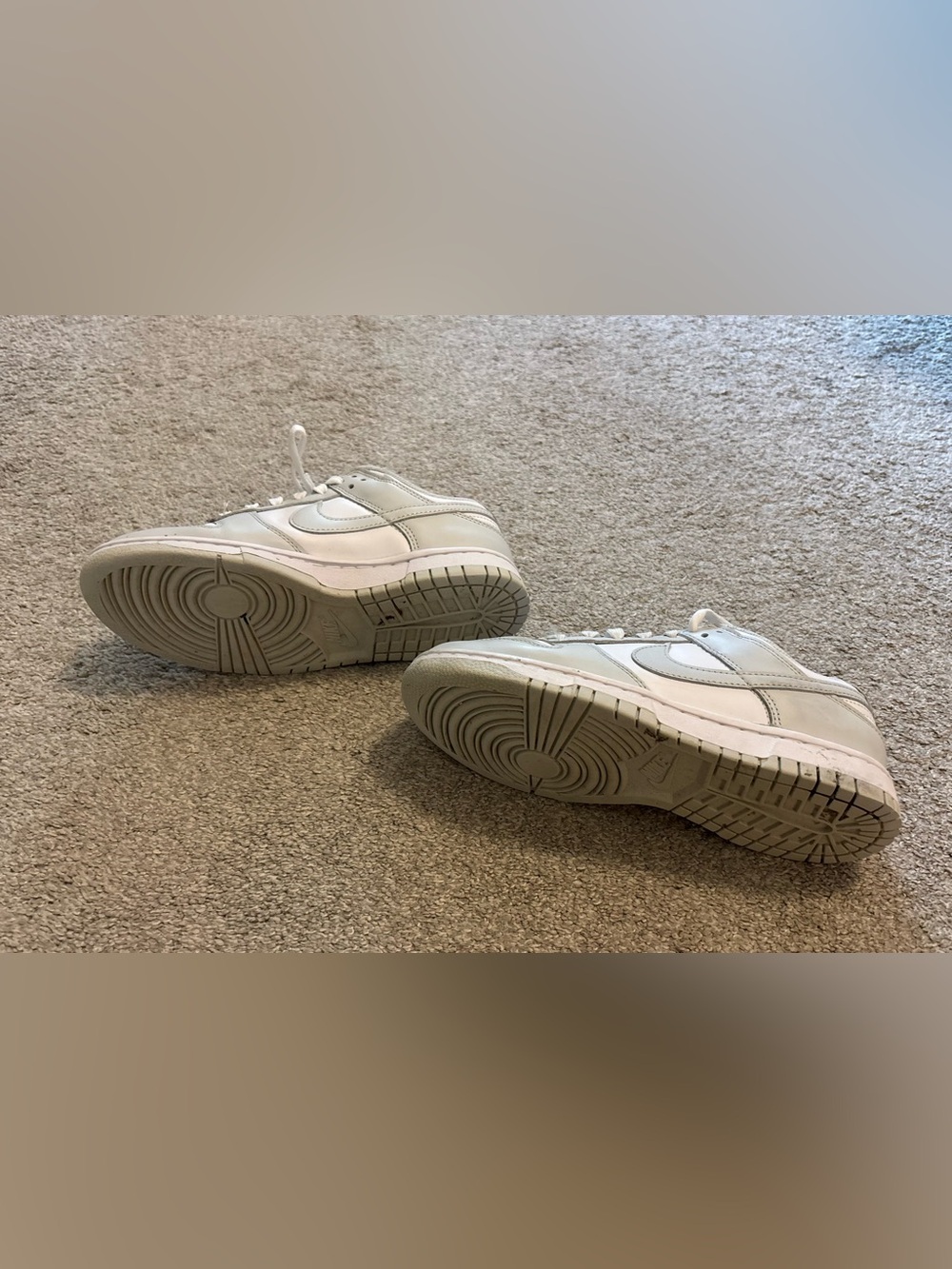 Women’s White and Light Gray Low Top Nike Sneakers Size 7 - Picture 5 of 6